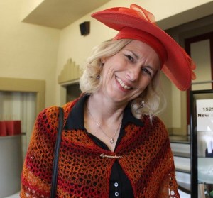 red-hat-and-shawl-bq-brunch